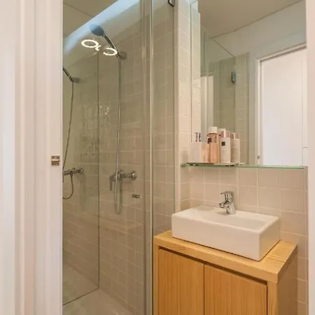 River View 2 Bed Апартаменты