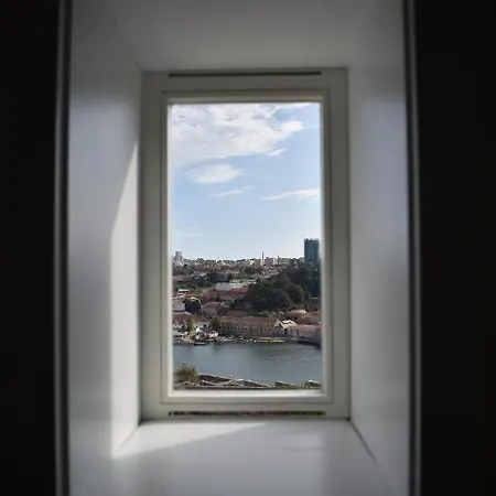 River View 2 Bed